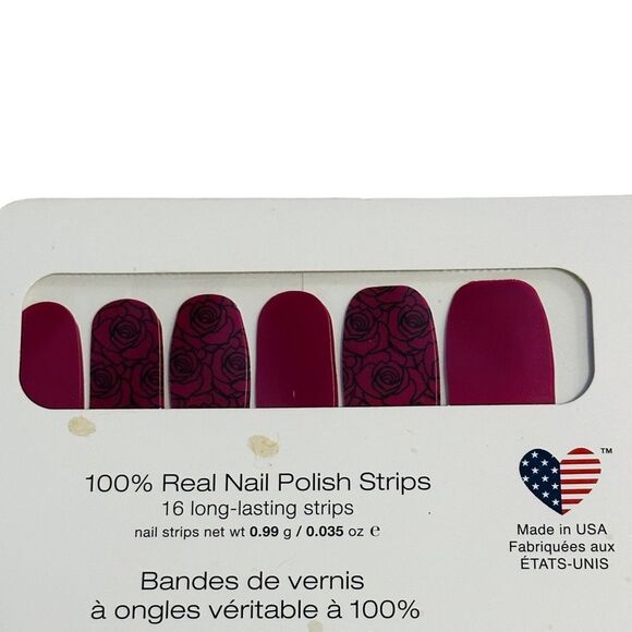 3/$20💘 Color Street Nail Polish Strips in Rose Goes - Picture 11 of 16